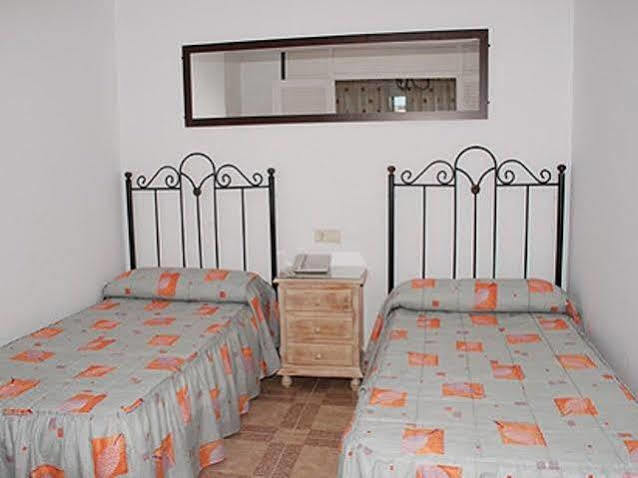 Apartamentos Mediterraneo Nerja Eksteriør billede