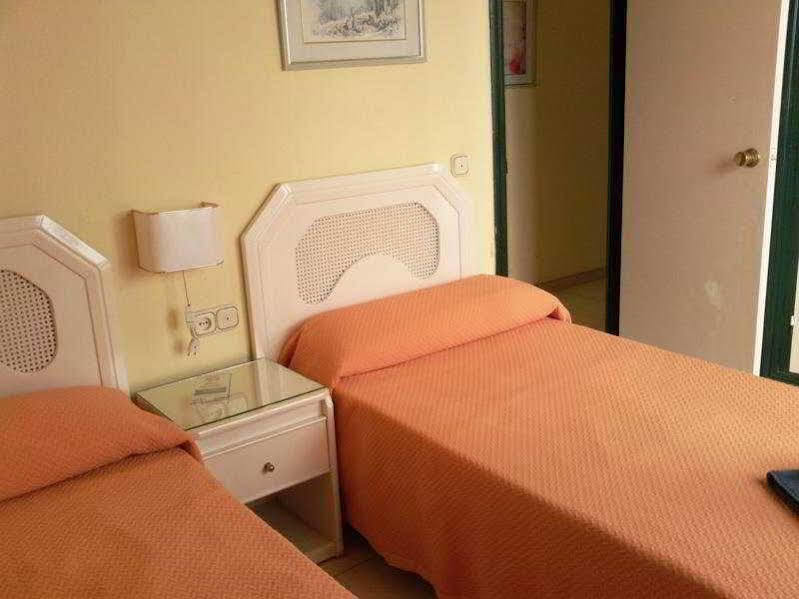 Apartamentos Mediterraneo Nerja Eksteriør billede